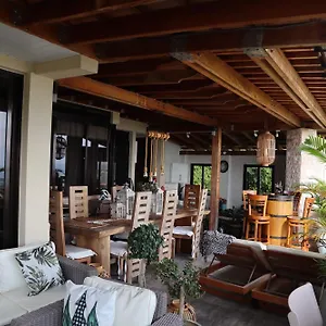 180 Degrees Self-catering Victoria