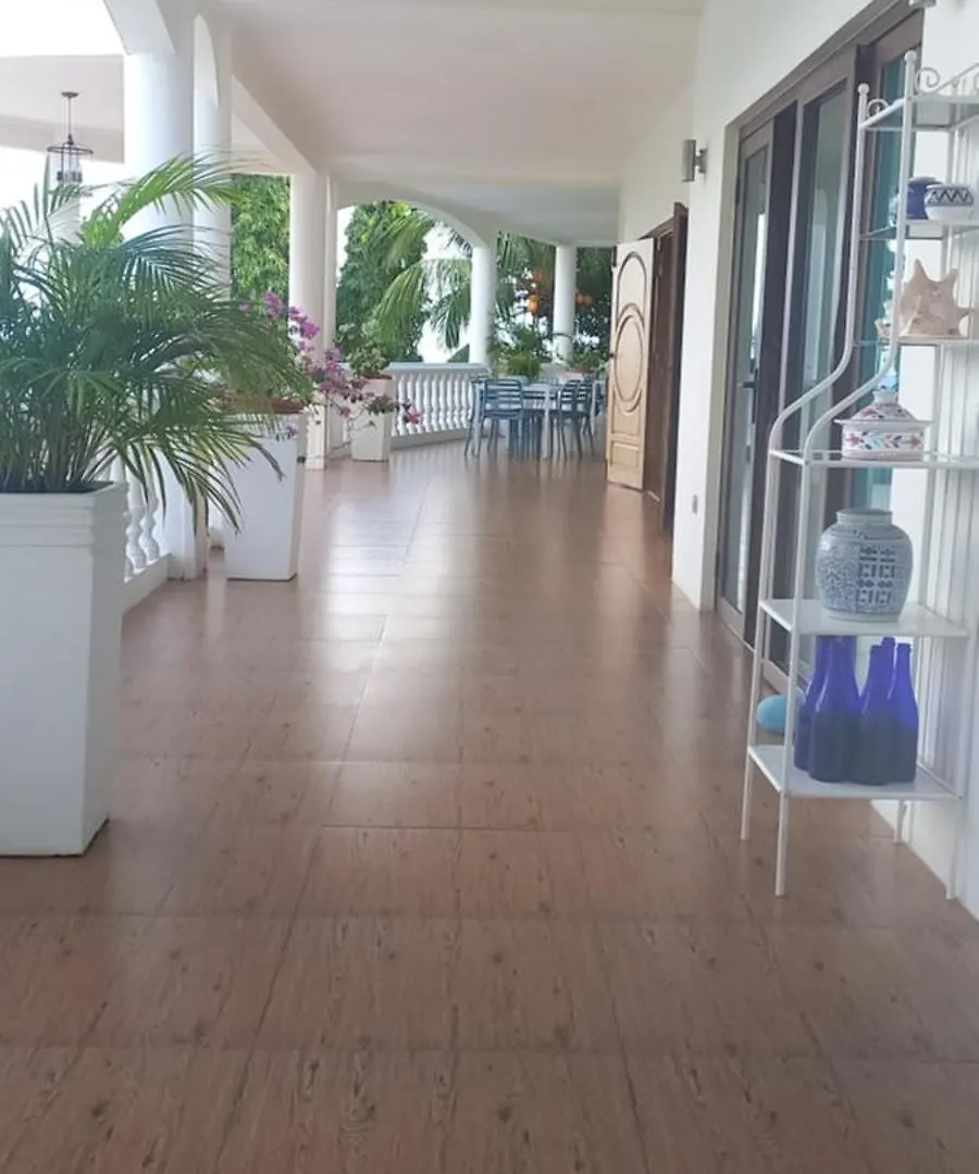 Hotel Petit Amour Villa, Seychelles Victoria